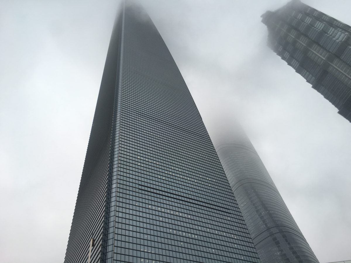 为什么这三栋大楼会靠的这么近！