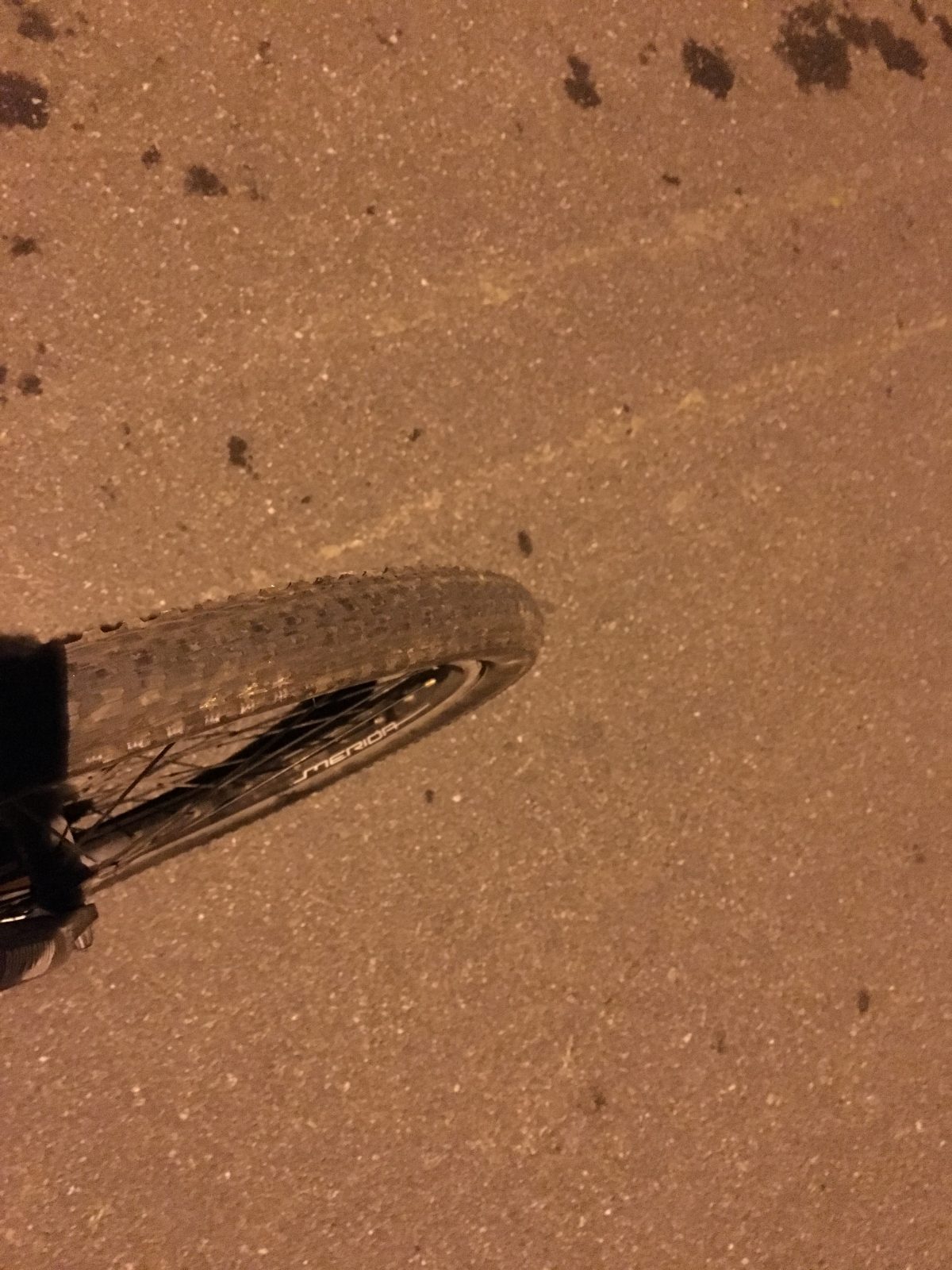 夜间骑行·自行车