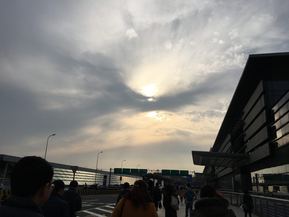 上海虹桥站·诗·天空