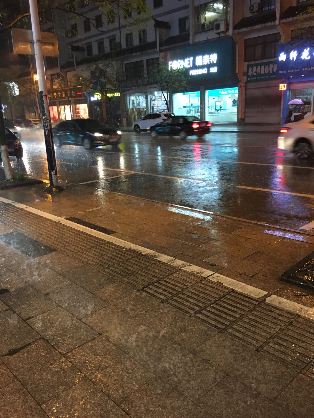 浙江衢州夜雨