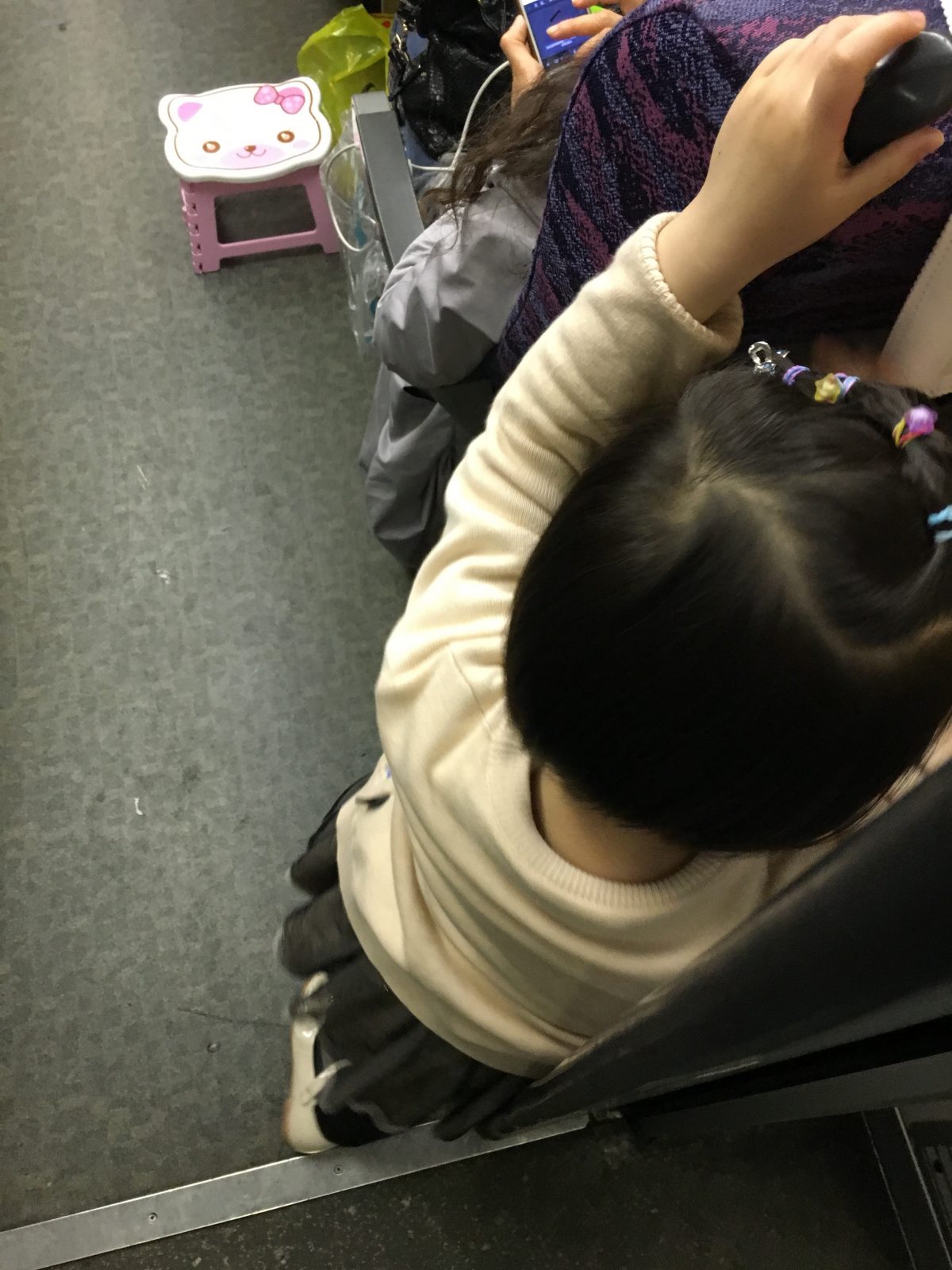 D3136 小女孩