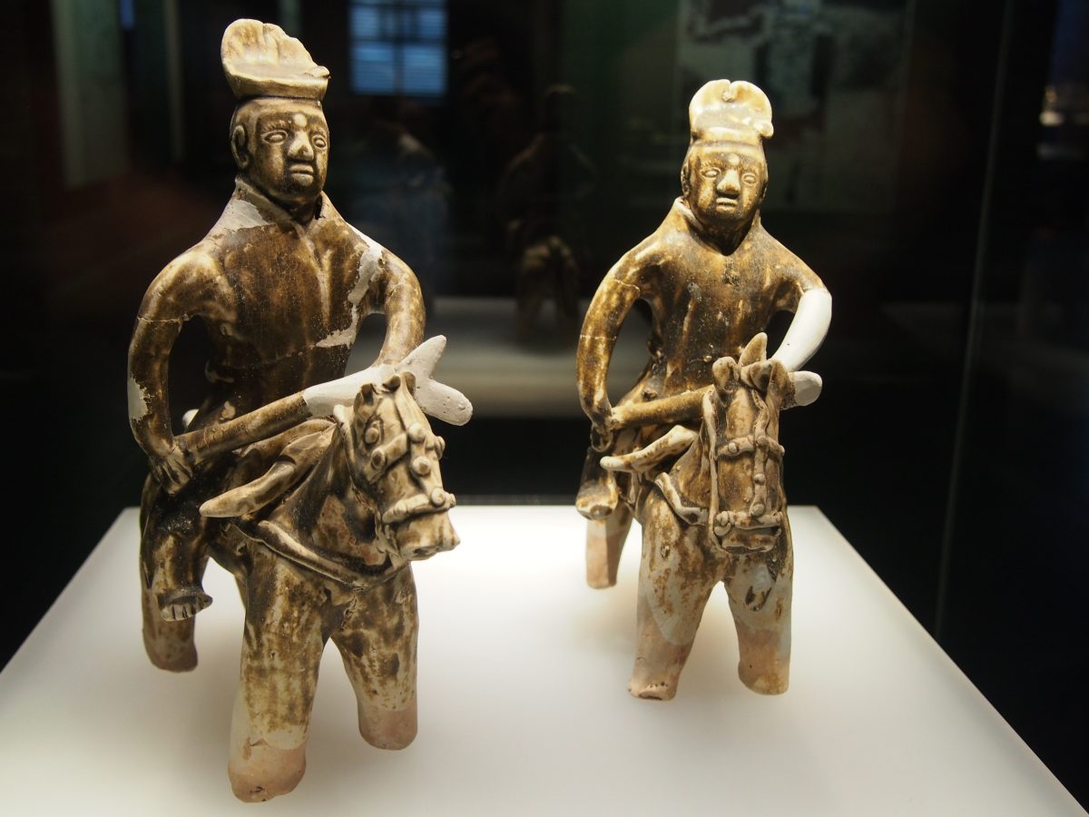 西晋骑吏俑