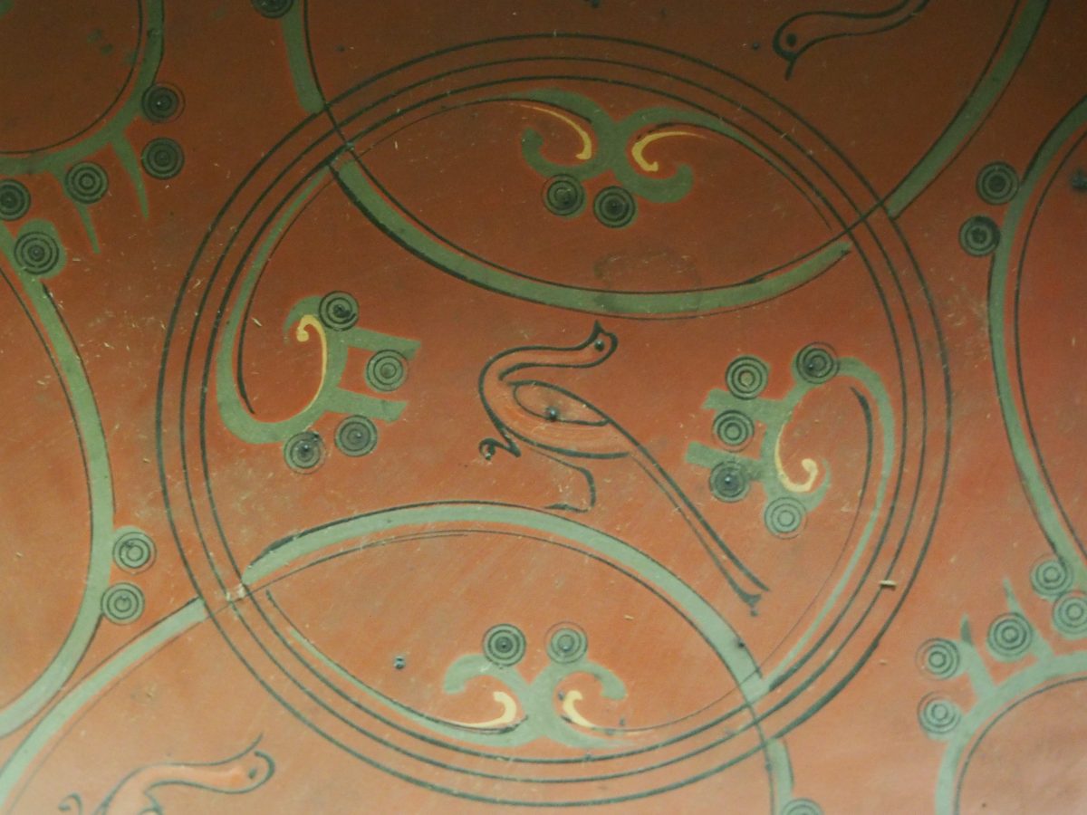 盘内花鸟花纹细节