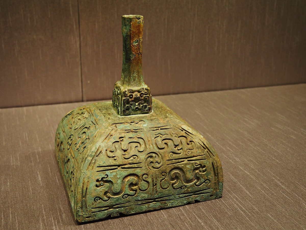 曾仲君器座