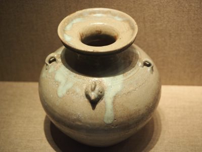 青瓷鸡首壶