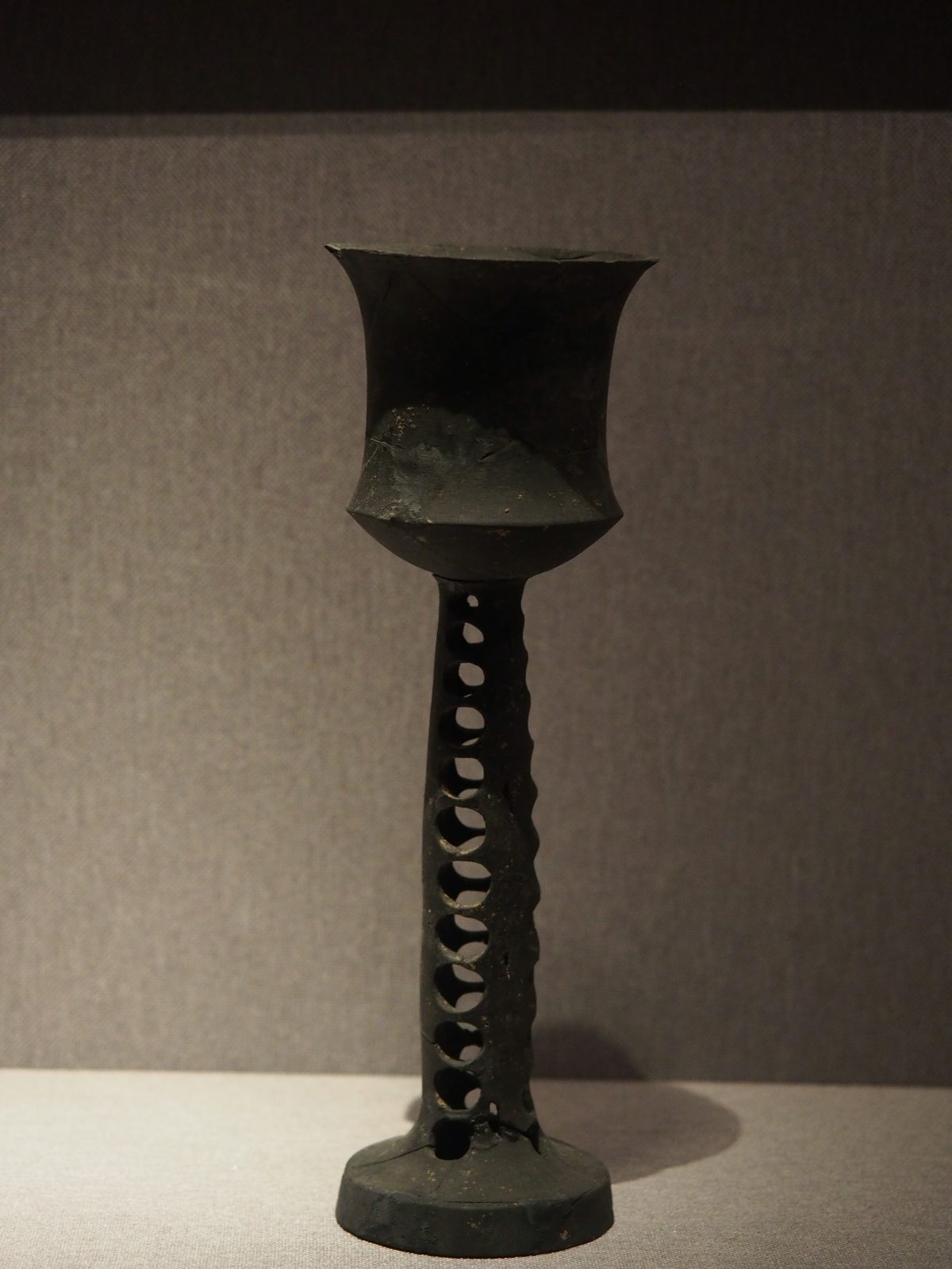薄胎高柄杯