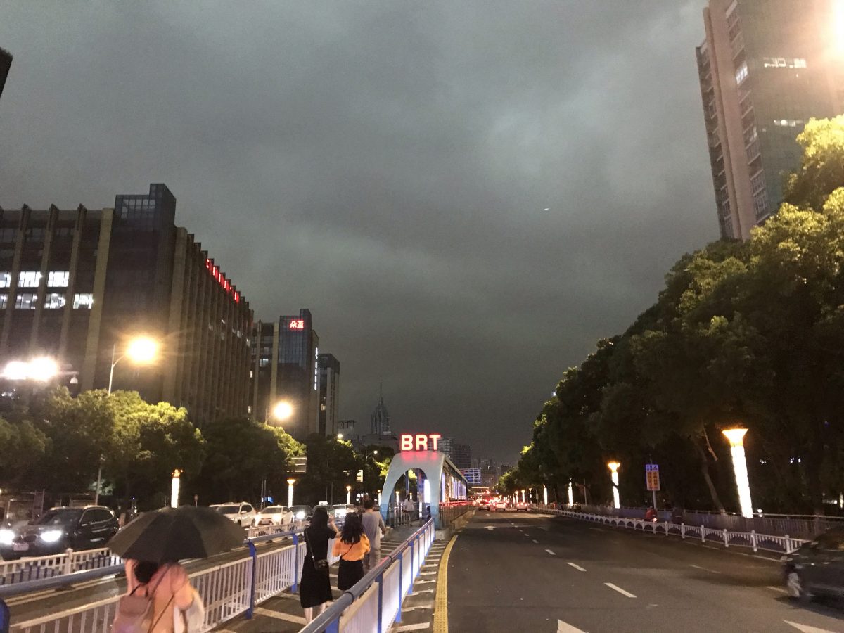 江苏·常州·城市·夏季·阴云·暴雨前夕