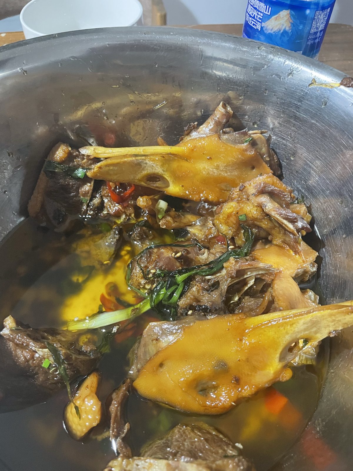 夏季·晚饭·食物·啤酒鸭